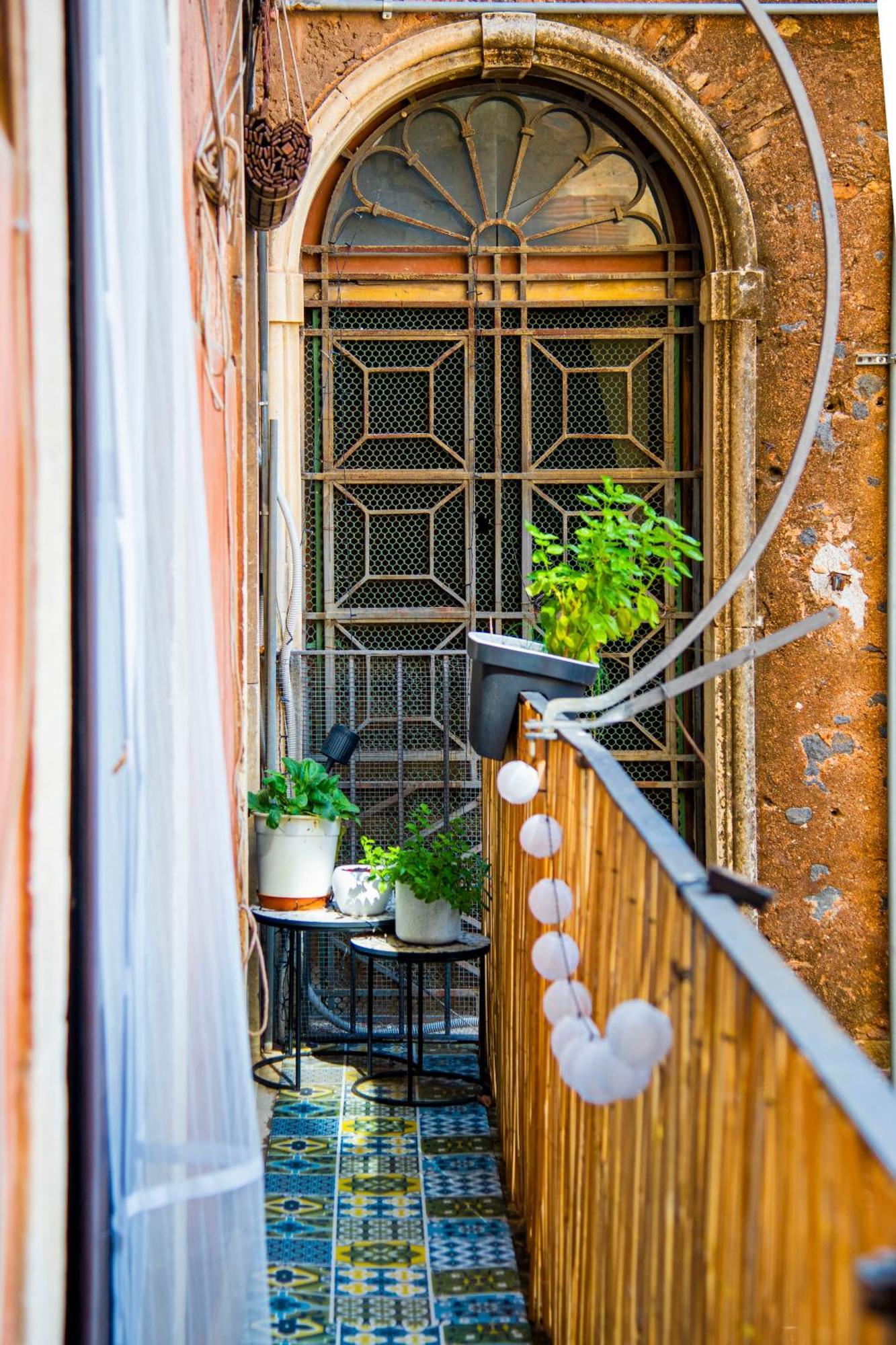 Mitha'S Rooms Катания Экстерьер фото